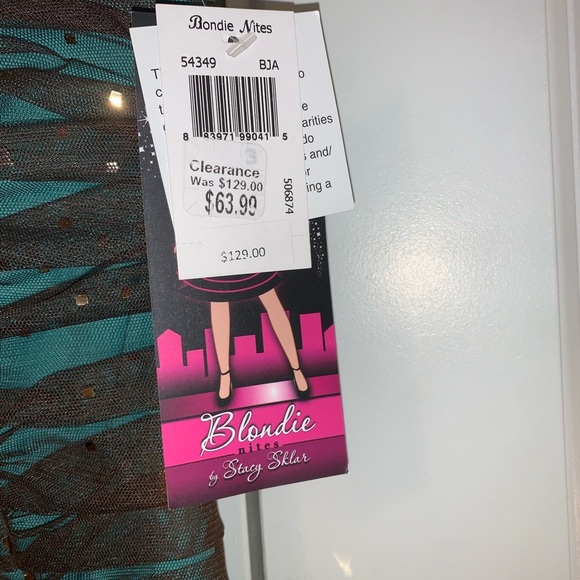 Strapless Blondie Nites front zipper Jr. dress. NWT - Picture 4 of 4